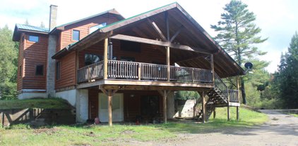 372 Paris Road, Stark