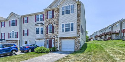 421 Madison Dr, Shrewsbury