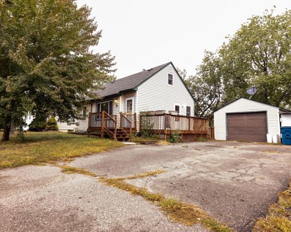 2 Inner Drive, Circle Pines