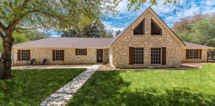 708 Falling Leaves Dr, Adkins
