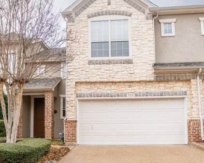 2521 Champagne  Drive, Irving