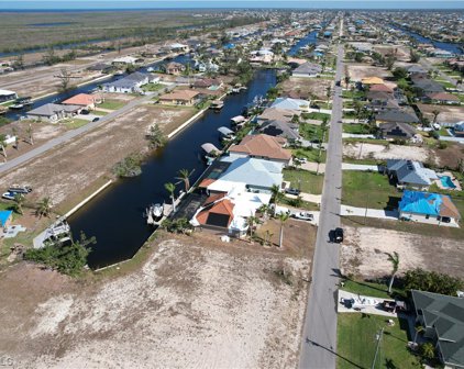 8 Nw 38th  Place, Cape Coral