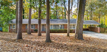 5820 Greenbrier Road, Sandy Springs