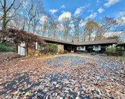 23 Ebbtide Lane, Dix Hills image