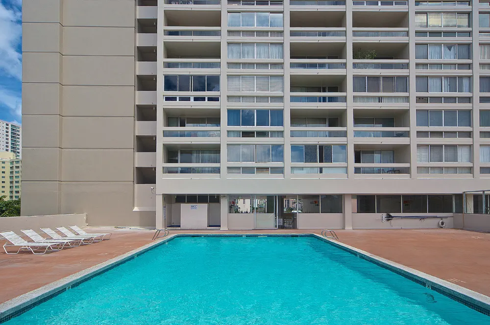 Banyan Tree Plaza Pool