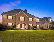 5 Avondale Dr, Newtown image