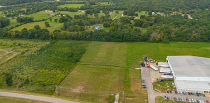 1033 Veterans Dr, Lewisburg