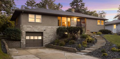 924 Cobb Road, Shoreview