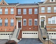 22088 Avonworth   Square, Broadlands image