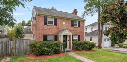 4104 Knowles Ave, Kensington