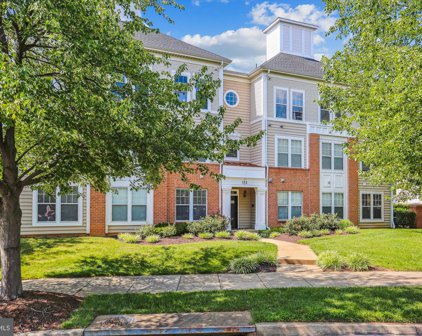 111 Watkins Pond Blvd Unit #3-201, Rockville