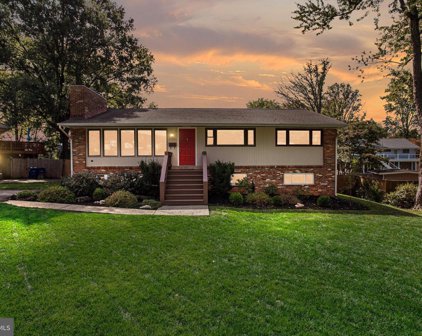 4012 Terrace Dr, Annandale