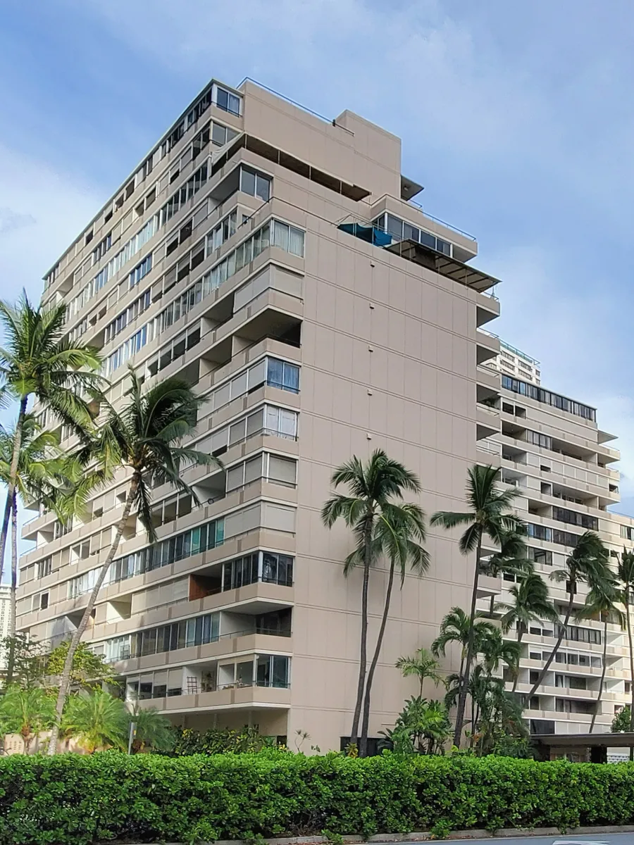 Tradewinds Hotel Inc