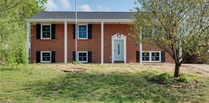 1114 Covington Rd, Colonial Heights