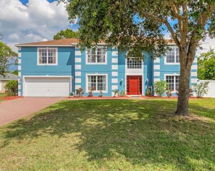 100 Hollow Oak Trail, Edgewater