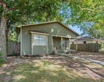 214 Texas Street, Tomball