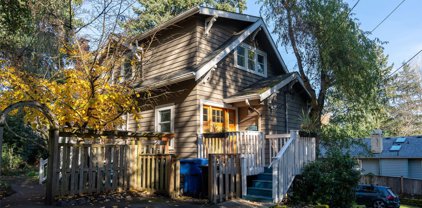 10916 Linden Avenue N, Seattle