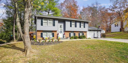2498 Fraser Ct, Woodbridge