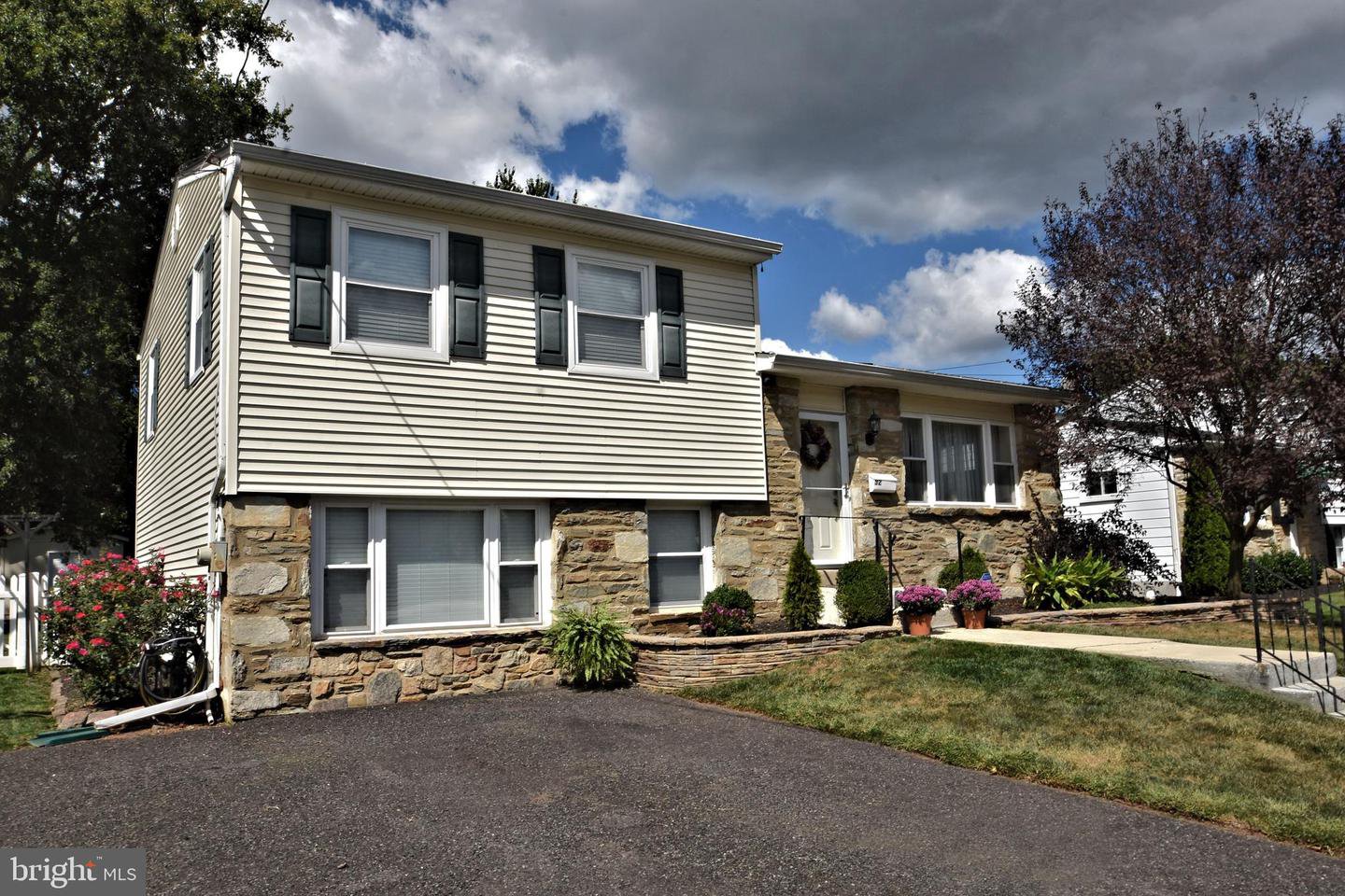 32 West End Drive, Lansdale, 19446