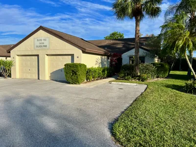 Pine Ridge Homes for Sale in Palm City