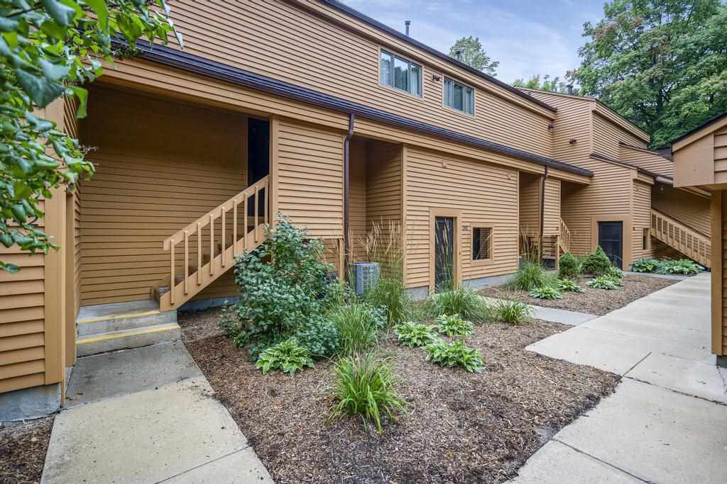 4749 S Pleasantview Road Unit 141, Harbor Springs, 49740