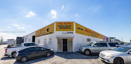 1090 E 15th St, Hialeah