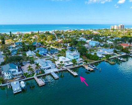 723 Bay Esplanade, Clearwater