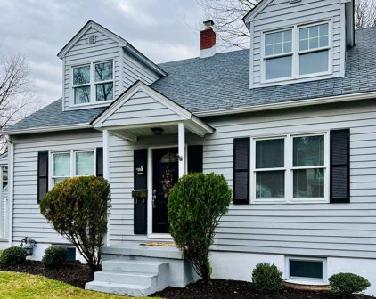 12 W Clearview Ave, Wilmington