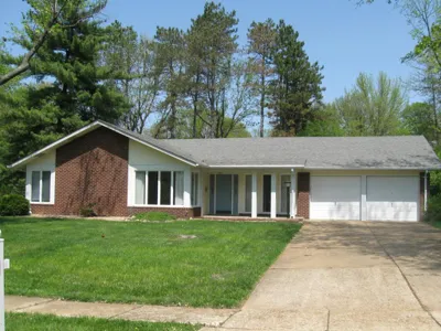 12 Silver Creek, Ballwin, Missouri 63011 - Home For Sale