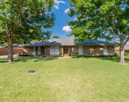 536 Oakcrest  Drive, Coppell image