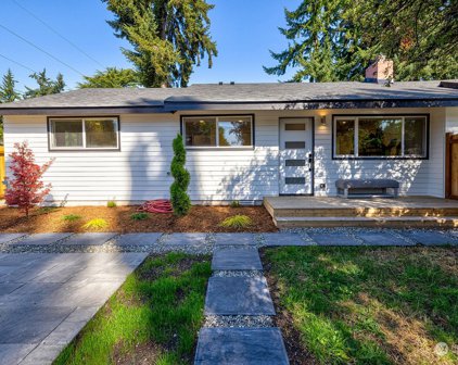 13002 Sunnyside Avenue N, Seattle