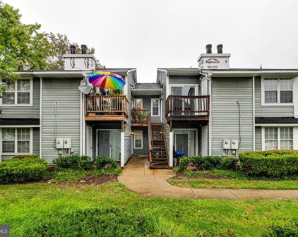 8626 Beekman Pl Unit #26D, Alexandria