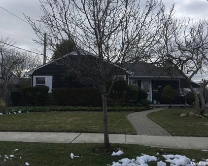520 Lawrence Road, West Hempstead