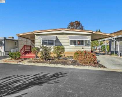711 Old Canyon Rd 90, Fremont