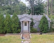 33 Oneida Avenue, Selden image