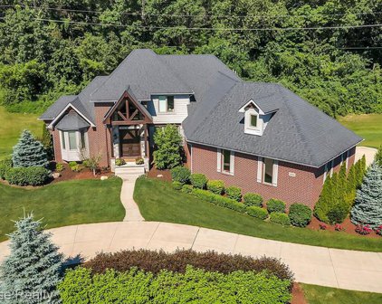 10760 Stoney Point, Green Oak Twp