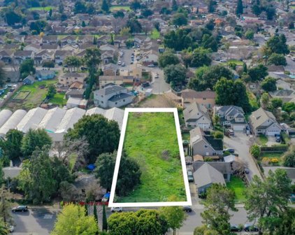 760 Weeks, East Palo Alto