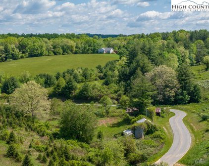 445 Old Mill Road, Glade Valley