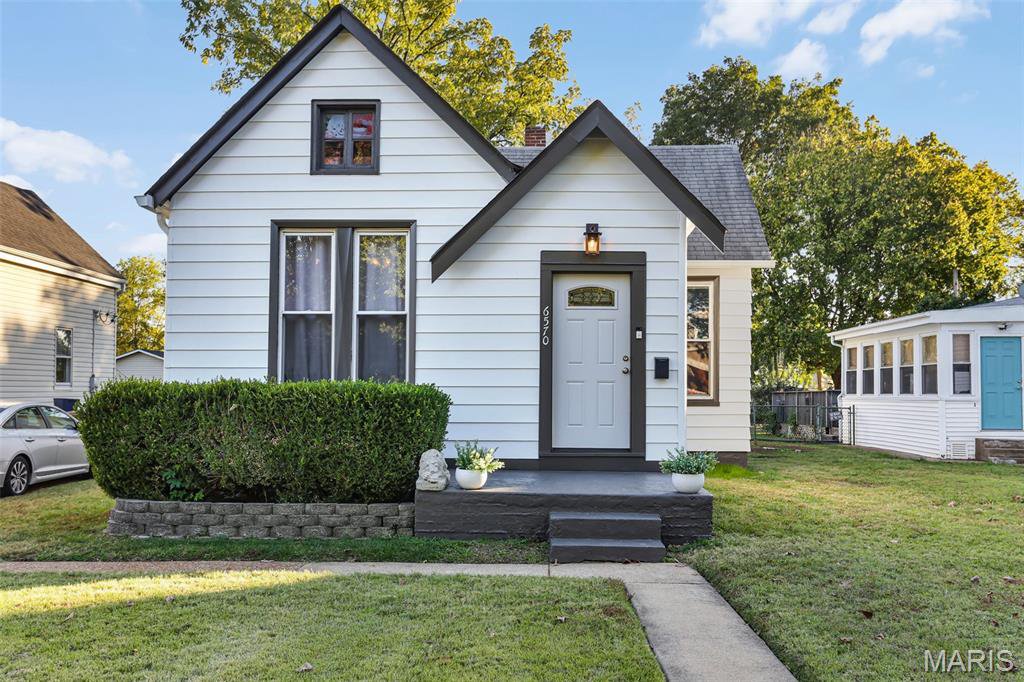 6570 Bradley Ave, St Louis, 63139