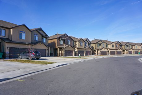 The Ponds at Sleepy Townhomes
