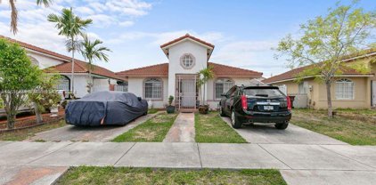 7582 W 34th Ct, Hialeah