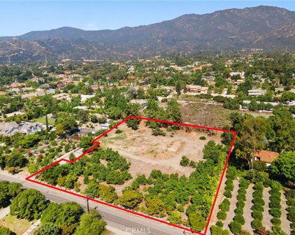 777 E Miramar Avenue, Claremont