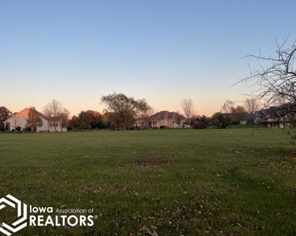 32  Pinehurst  Circle, Ottumwa