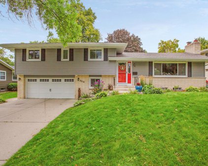 8216 39th Avenue N, New Hope