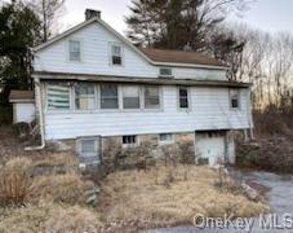 12 Shelly Avenue, Hartsdale