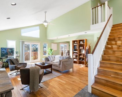 1858 Pound LN, Santa Cruz
