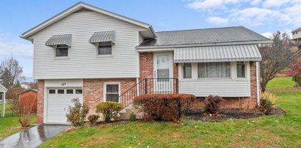 104 Rose Ct, Reading