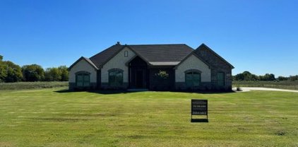 2235 County Road 2526, Quinlan