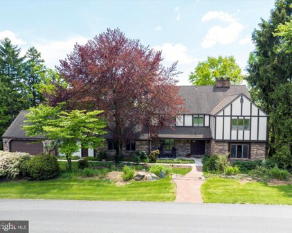 9 Knollwood Dr, Reading