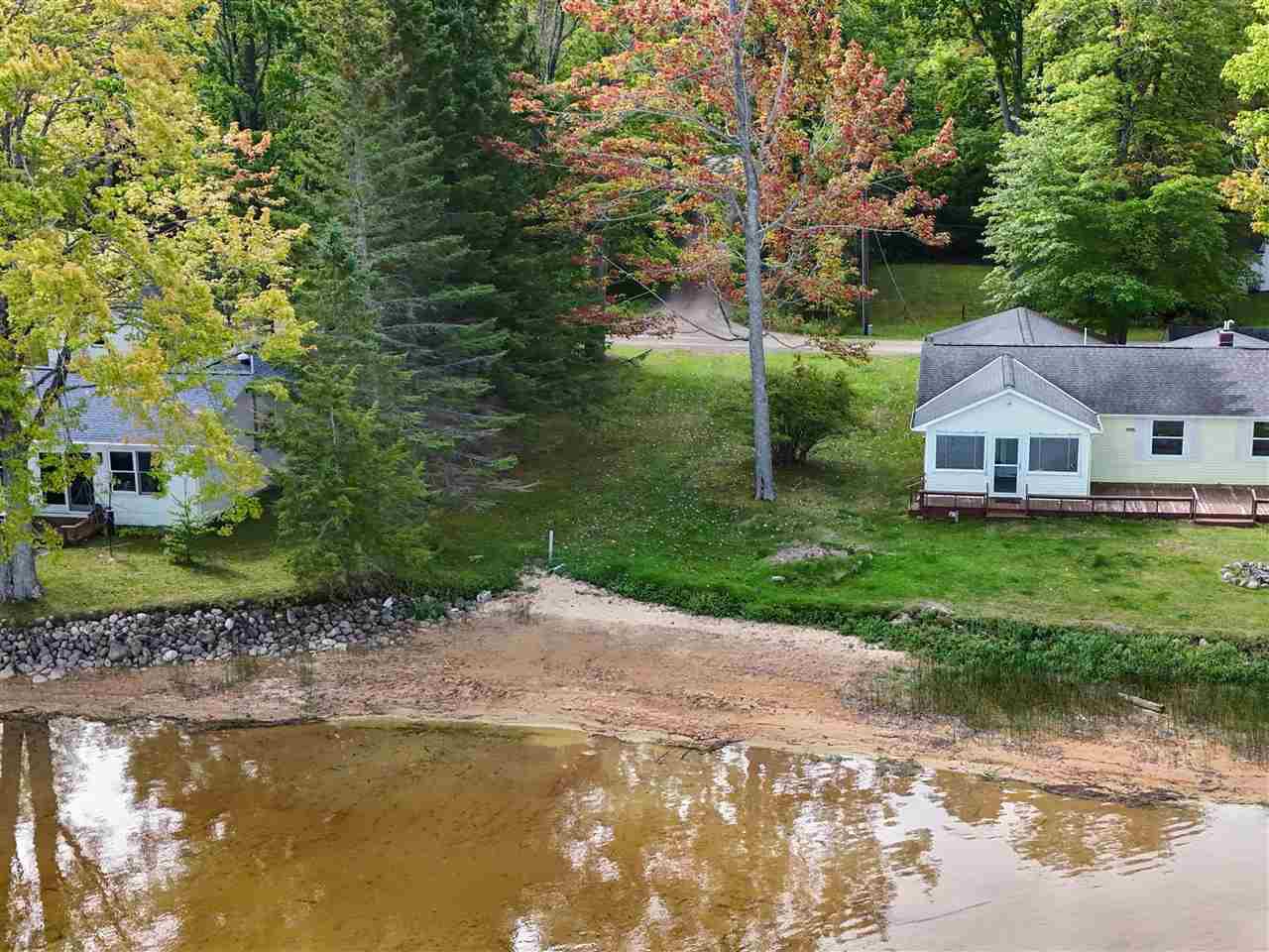 11399 Douglas Lake Road, Pellston, 49769